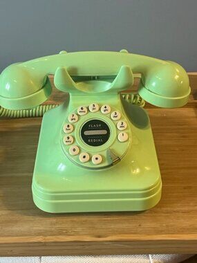 Push button phone mint lime green Polyconcept Company Vtg